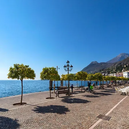 Gemhouse Smeraldo Garda Apartment Gargnano